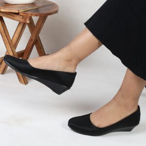 ITS LIGER Women's Classic Black Low Wedge Heel Comfort Bellies